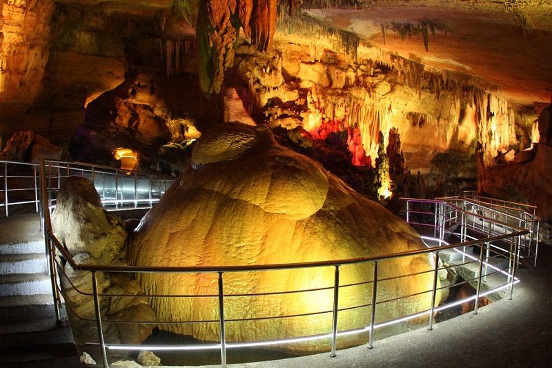 Пещера Прометея Грузия