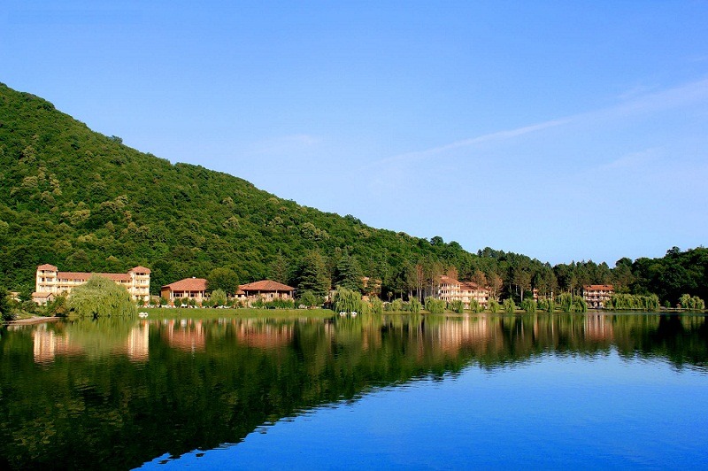 Озеро Лопота